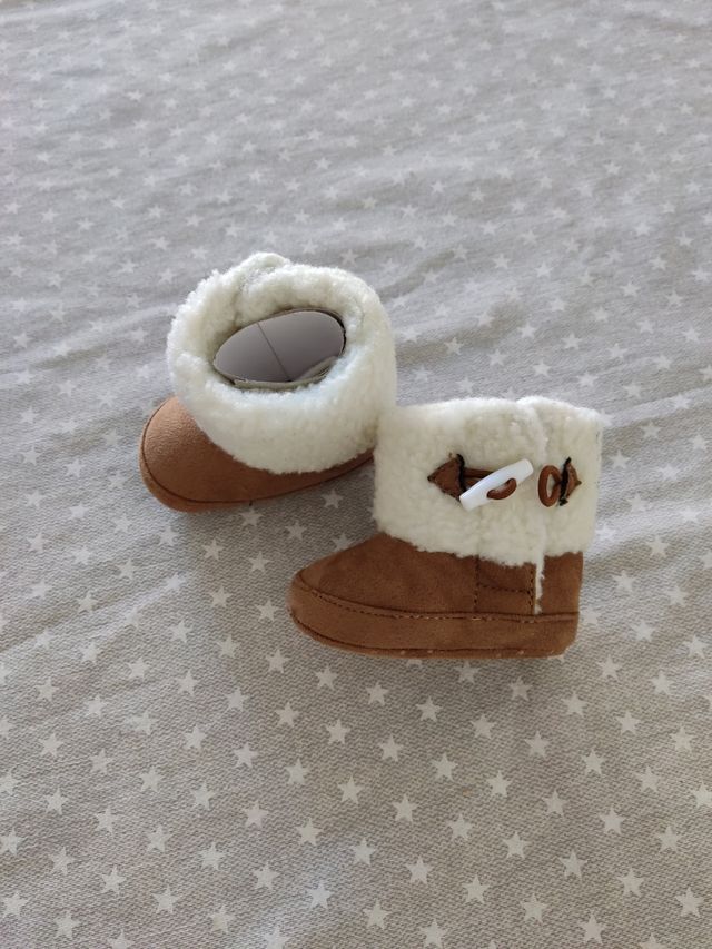 Botines Chicco + Patucos
