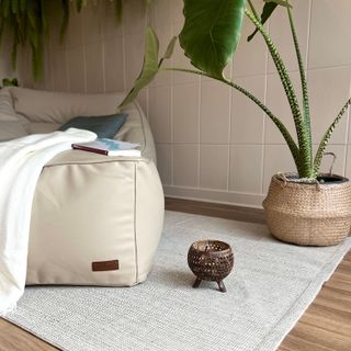 Poggiapiedi pouf di design in pelle PU - 60x60 cm