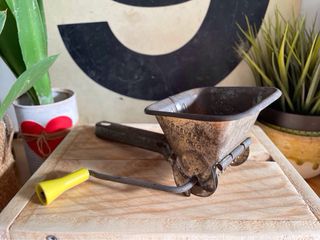 Antigua máquina legumbres