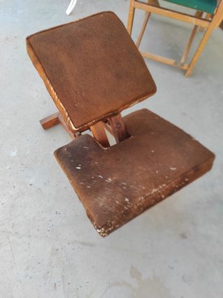 Silla artesanal ergonómica de rodillas