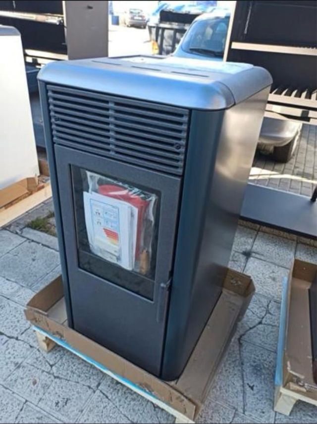 Stufa a pellet Edilkamin Mod.Point2