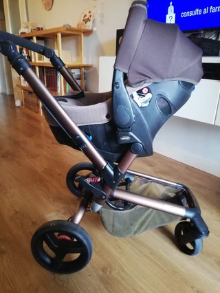 Cochecito de bebé de la marca Jané. Modelo Rider