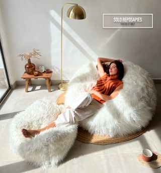 Poggiapiedi Design Puff in pelo lungo - 60x60 cm