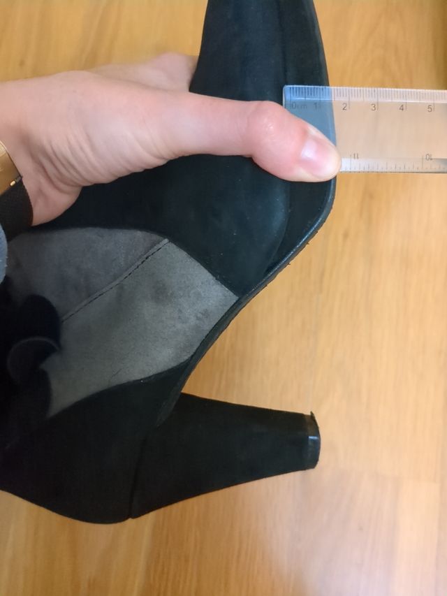 Botines negros marca Pasther 