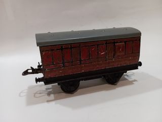 Vagon de tren ingles de chapa. Hornby