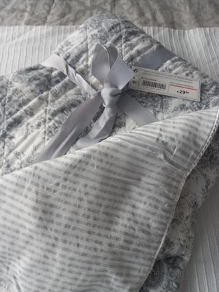 Colcha y cojin bebé Zara NUEVO