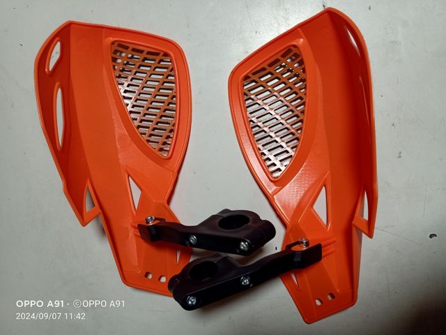 Protector de manos para motos.