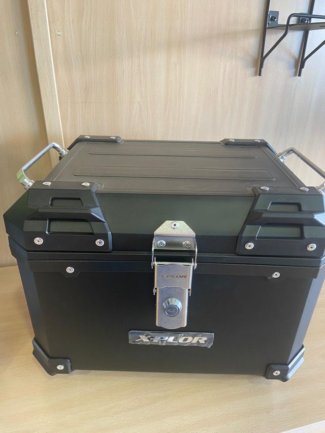 Baúl moto tocase K Plor 38 litros