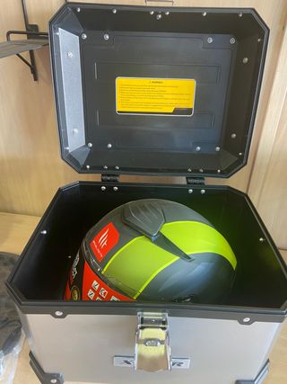 Baúl moto tocase K Plor 38 litros