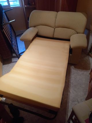 Sofá Cama plegable.