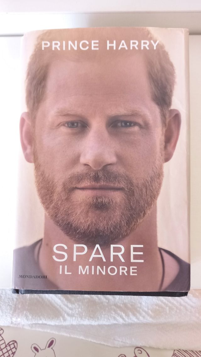 Romanzo Spare il minore usato principe harry