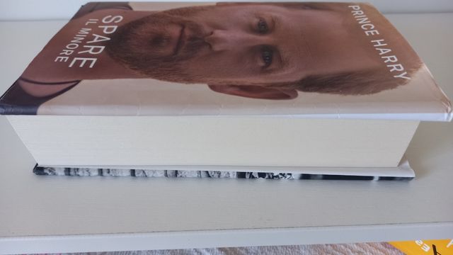 Romanzo Spare il minore usato principe harry