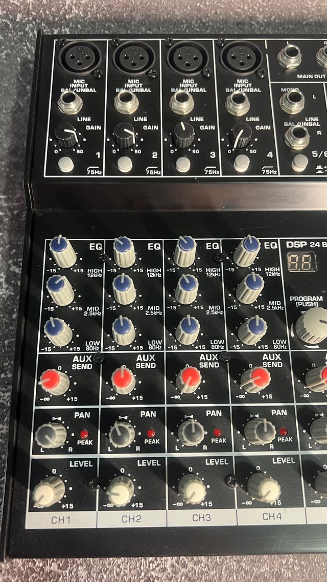 Invotone Mx12Fx (Mezclador de 12 canales)