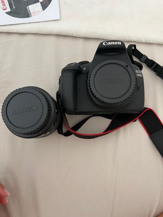 Camara canon eos 1200D