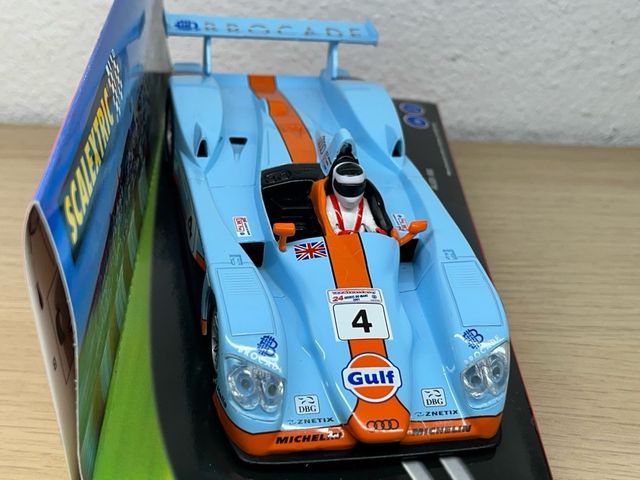 Scalextric AUDI R8 "Gulf"