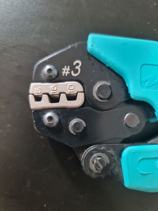 Herramienta de prensado cembre