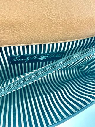 Bolso pequeno y elegante 