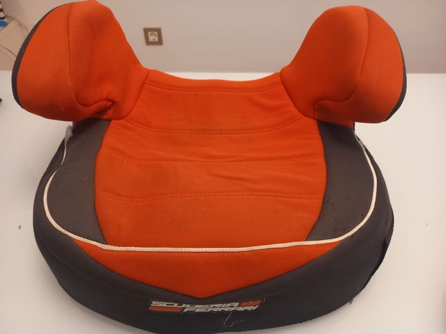 Elevador para coche para niños