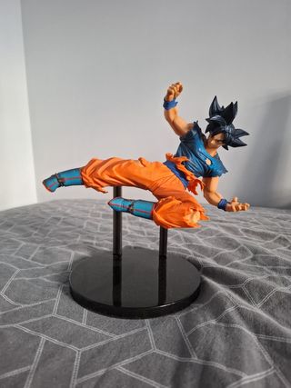 Figura Goku ultrainstinto