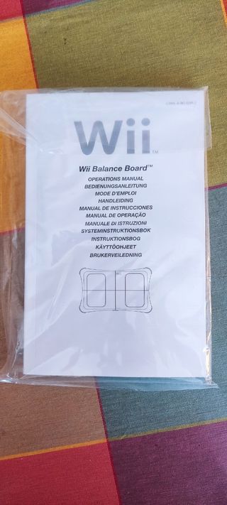 Wii Fit TM Plus y batería recargable