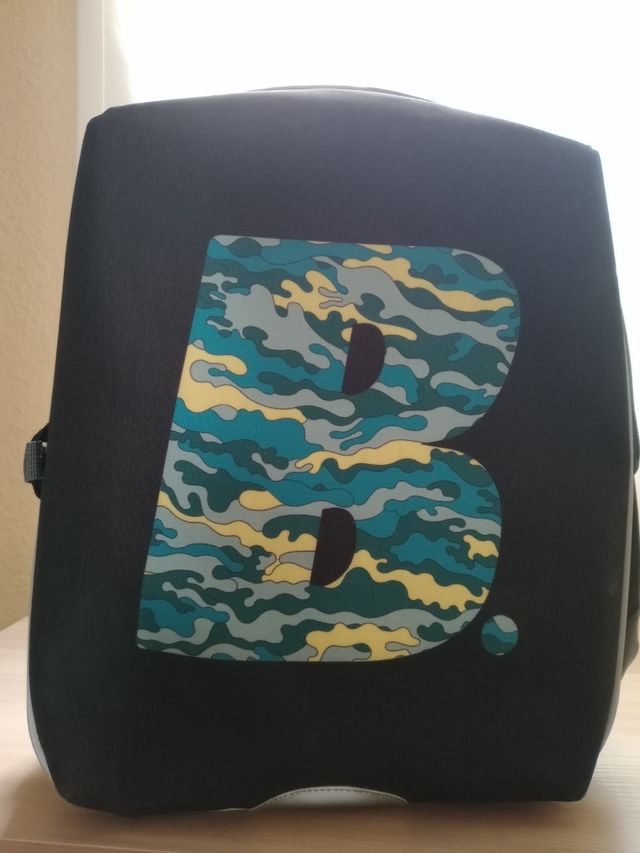 Mochila escolar, regalo carcasas fútbol, Spiderman