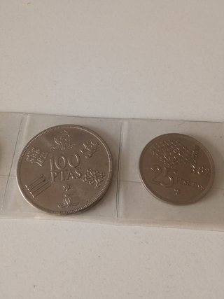 Cien pesetas 1980/82 y 25, 5 psta