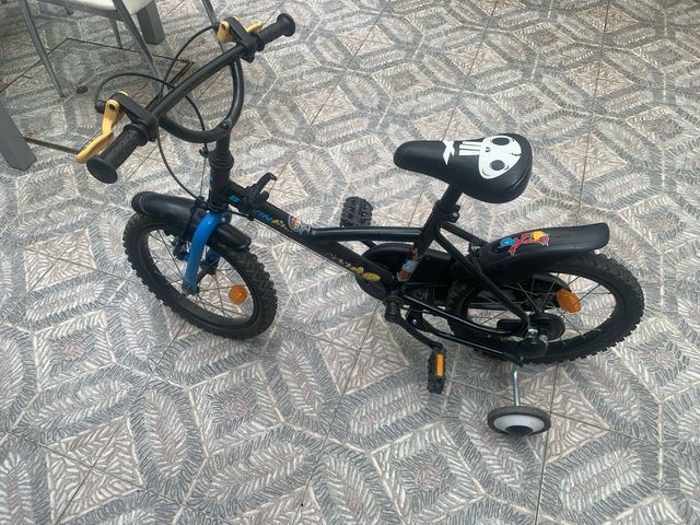 Bicicleta pirata de decathlon btwin de segunda mano por 70 EUR en