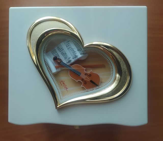 JOYERO/CAJA DE MÚSICA