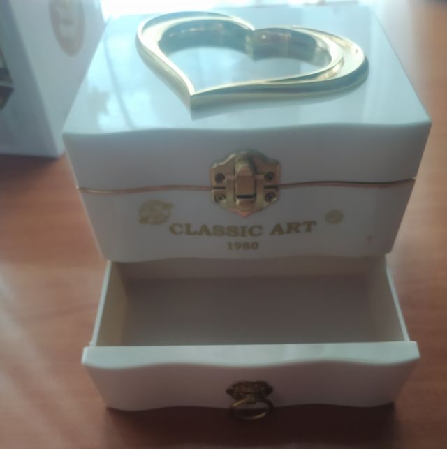 JOYERO/CAJA DE MÚSICA