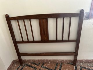 Cama de madera antigua completa