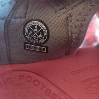 Sandalia Unisex niños KEEN.Rojas.T36.Nuevas,1 uso