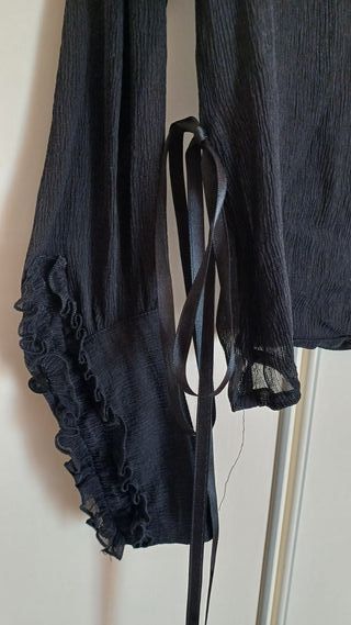 Blusa negra Tintoretto