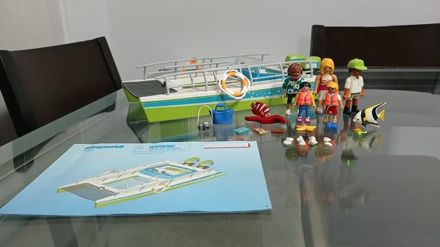 Barco con vistas al fondo marino Playmobil