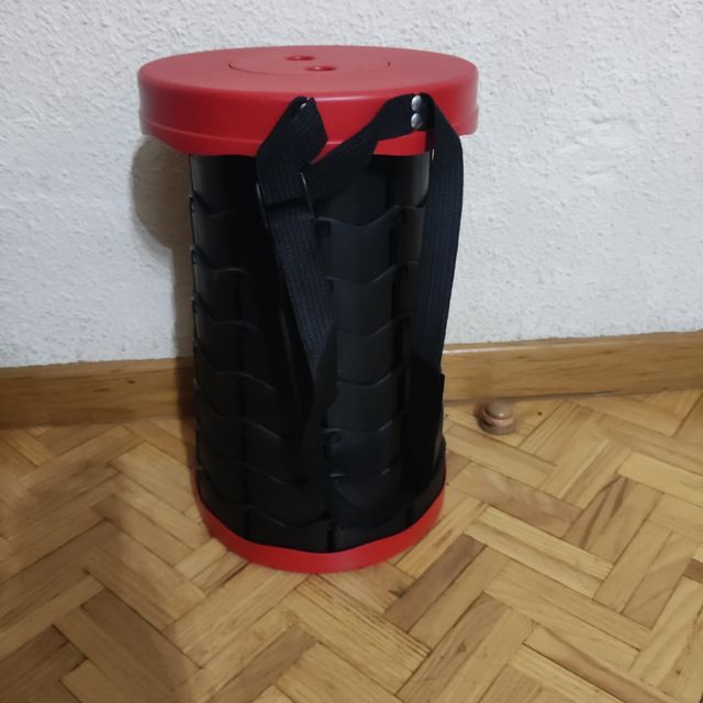 Taburete silla negra y roja nueva