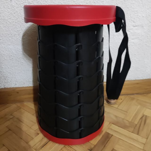 Taburete silla negra y roja nueva