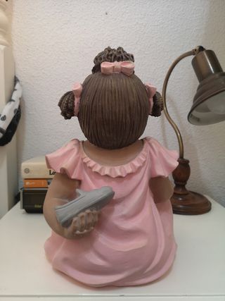 Antigua muñeca regalandia yeso