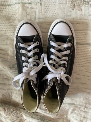 Converse negras sin plataforma talla 36