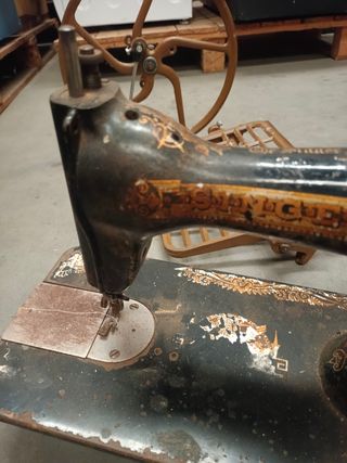 Máquina coser Singer antigua