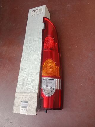 Piloto Renault Kangoo trasero derecho