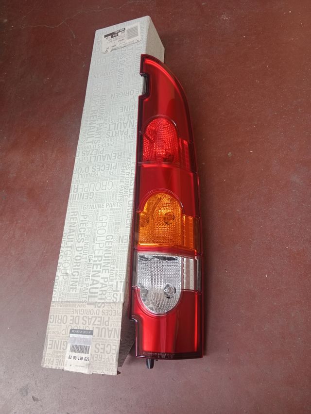 Piloto Renault Kangoo trasero derecho