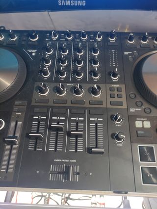 Traktor s4 mk3