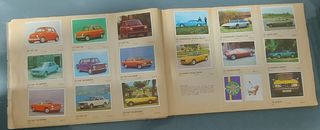 Colección de cromos antigua de coches y motos.