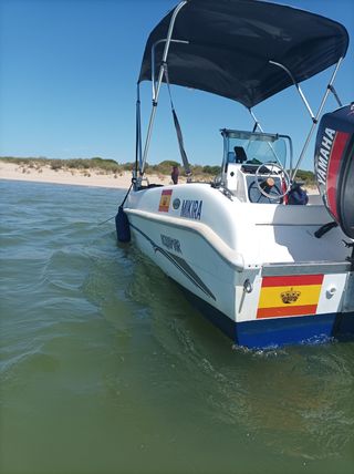 Barco a motor 