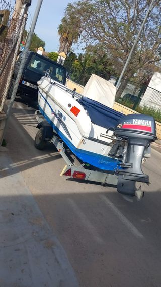 Barco a motor 