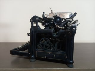 MAQUINA DE ESCRIBIR UNDERWOOD N°5