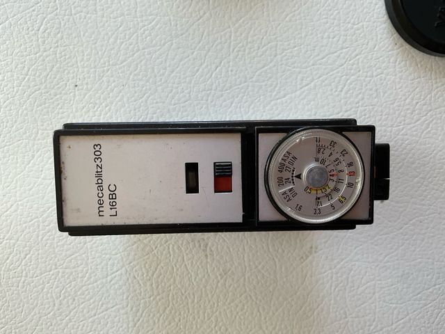 Yashica Electro 35 GT 45mm + Trepiedi  +flash