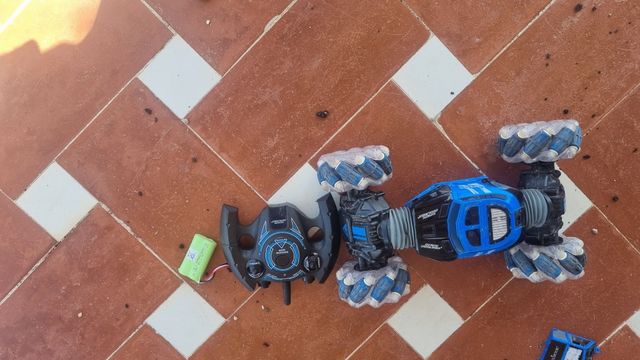 Extreme cross-lander, coche control remo