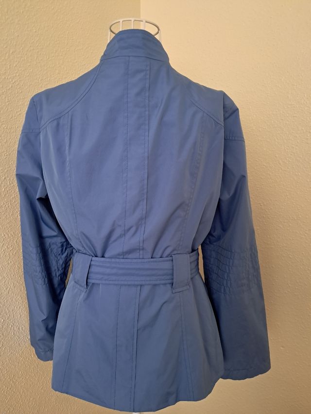 Chaqueta cortavientos Zara Basic