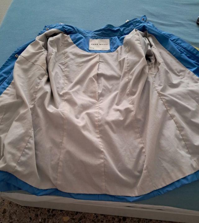 Chaqueta cortavientos Zara Basic