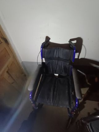 Silla de ruedas  y silla de aseo